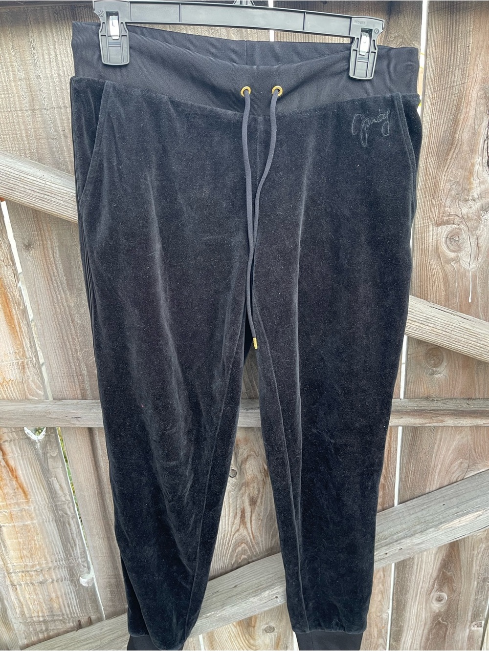 Juicy Couture Black Velour Jogger Pants Gold Hardware Embroidered Logo Y2K S